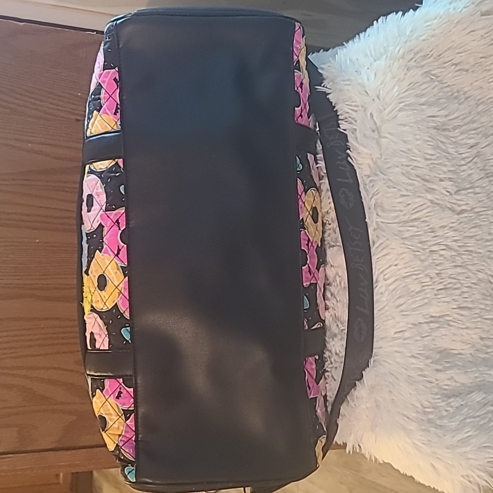 Betsey Johnson Weekender Bag: Donut+ Cat Design with Black Background. - Picture 10 of 12